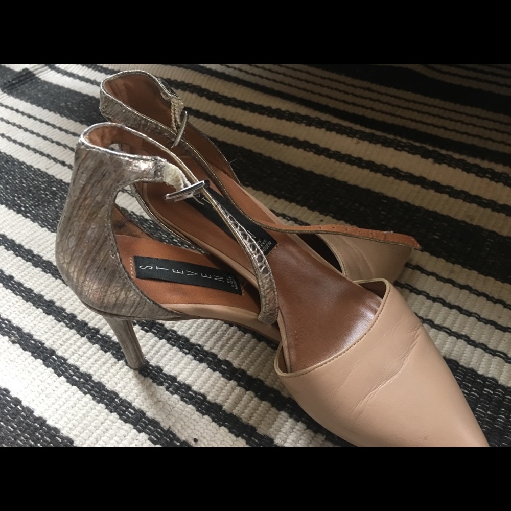 Steve Madden High Heels in nude and silver tones